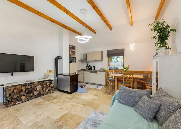 Idyllic Holiday Home - Relaxation Place